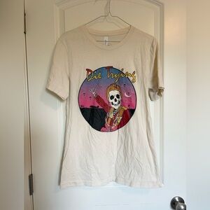 Barstool sports skull Graphic Tee with sky diver “die trying”